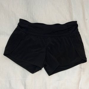 Lululemon shorts size 6
